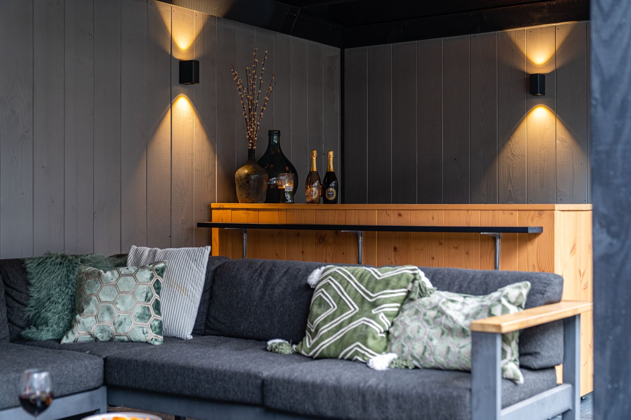 Overkapping met bar inrichten? Zo bepaal je de juiste plek | Apard