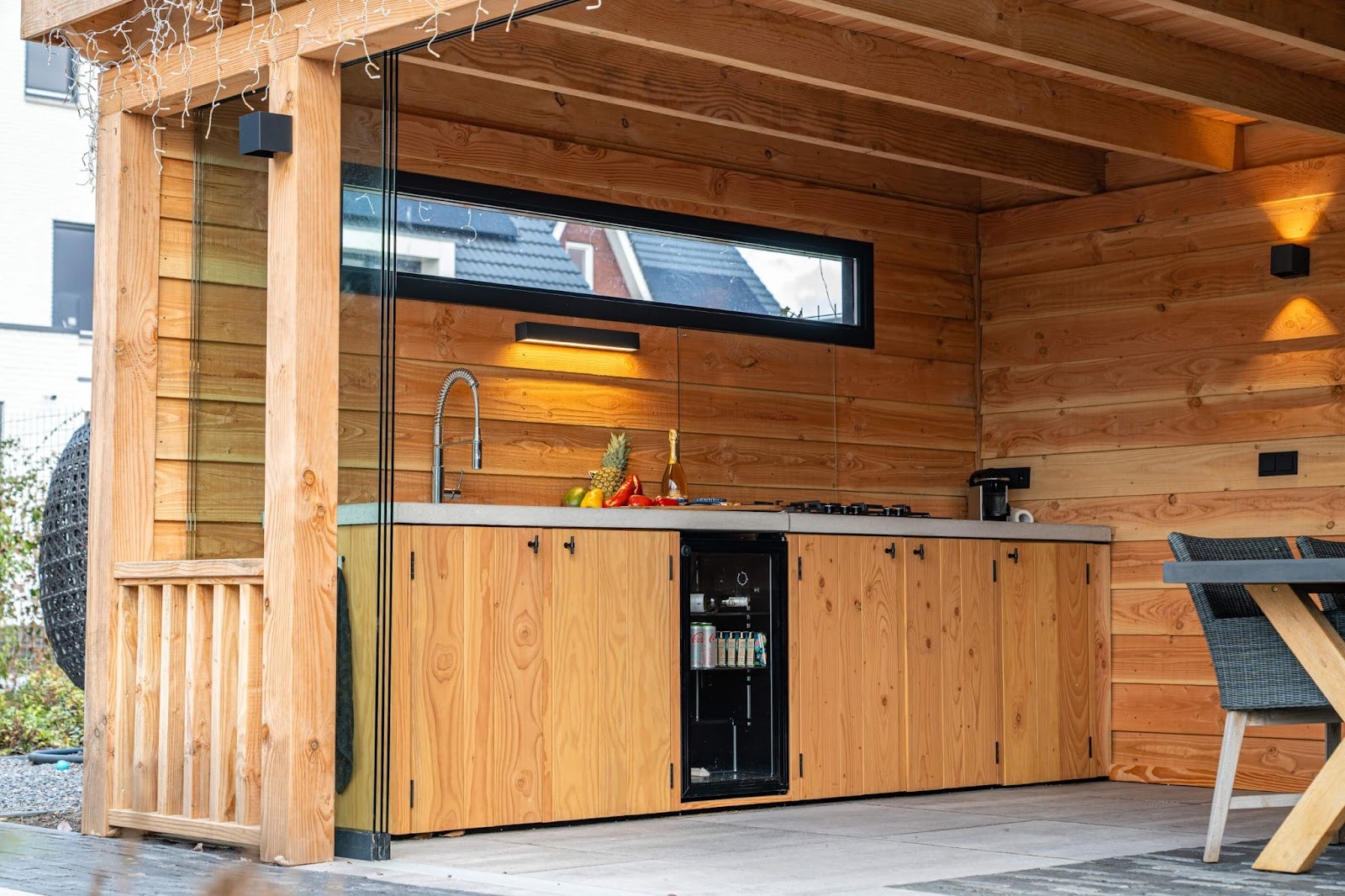 luxe tuinhuis gerealiseerd door Apard