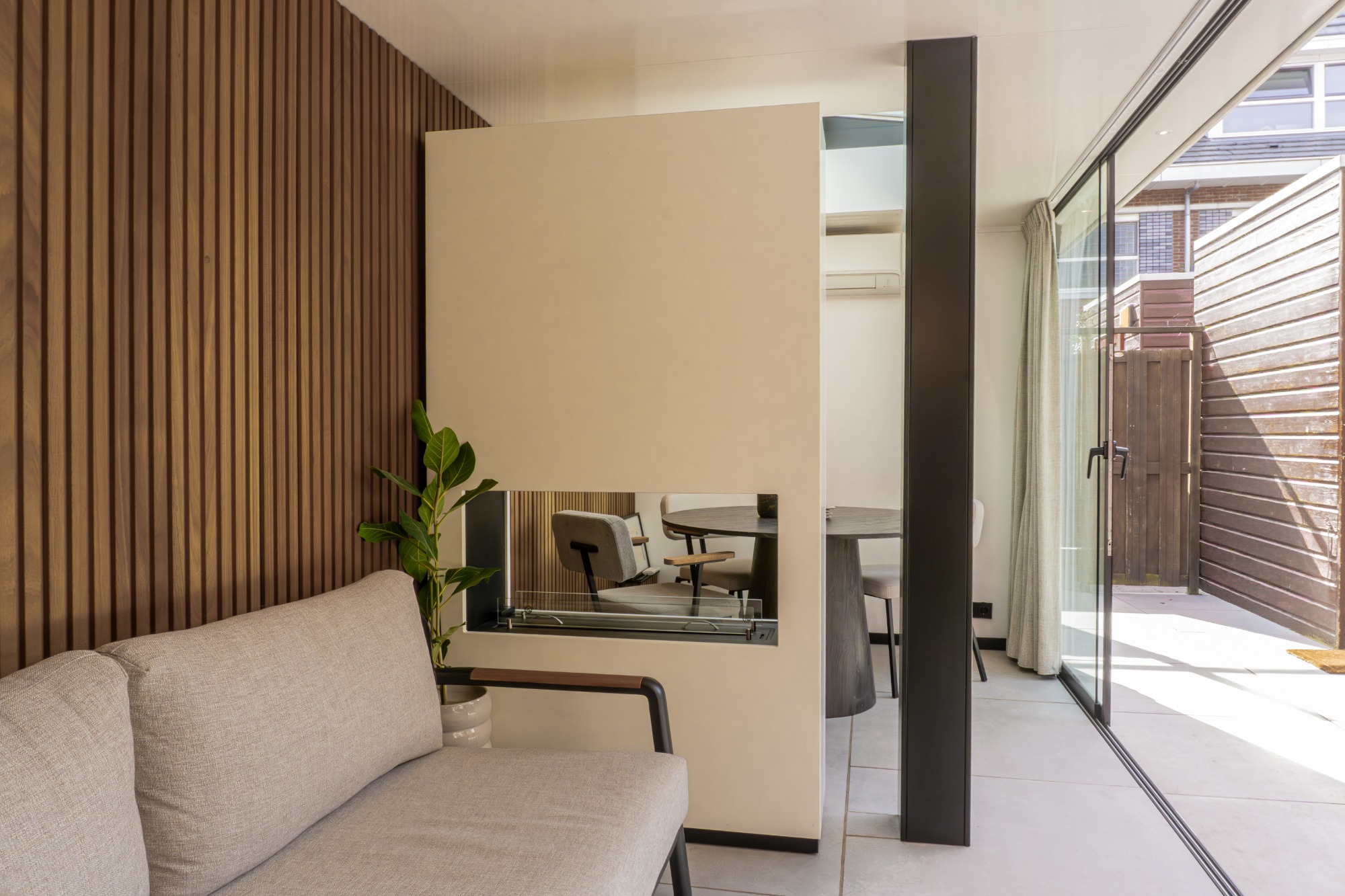 Luxe tuinkamer met werkplek en buitenkeuken | Apard