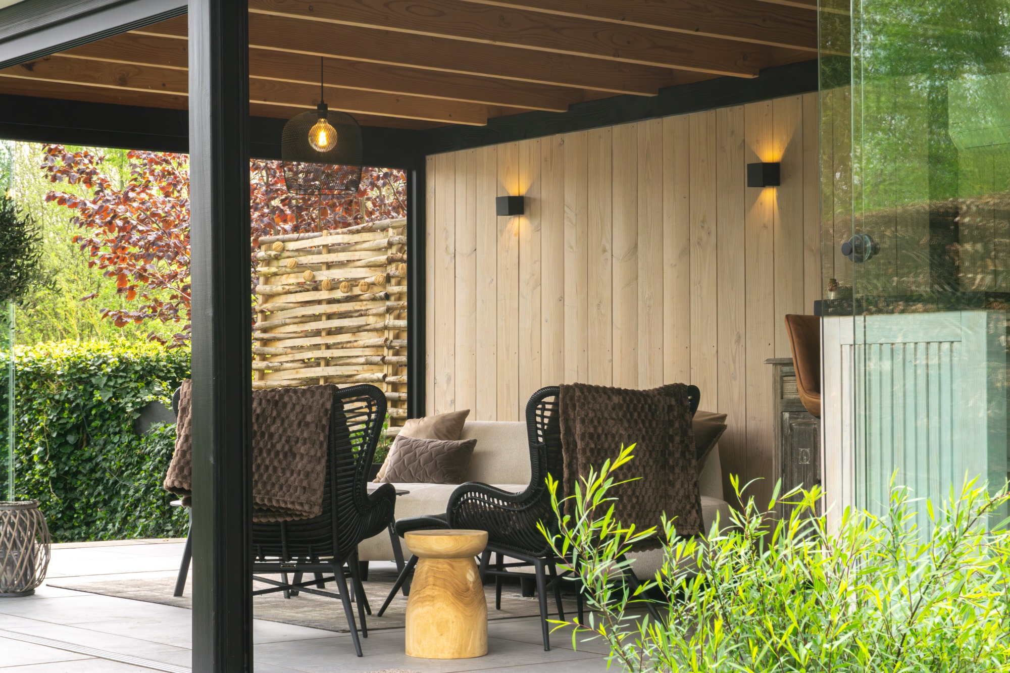 Tuinkamer met bar en aparte berging in Goirle | Apard